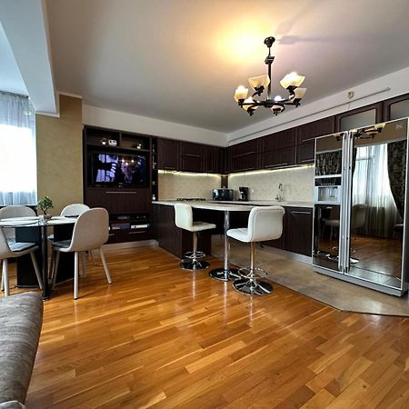 Luxury Nordic 46 Apartment Suceava Bagian luar foto